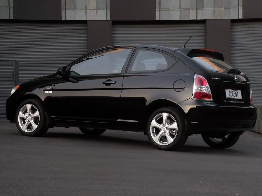  Hyundai Accent 3-Door 2007 года  (ZA) (фото 17 из 20)